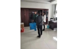 熱烈歡迎黃總， 即使大雨天也如期而至來(lái)廠考察指導(dǎo)我們工作！