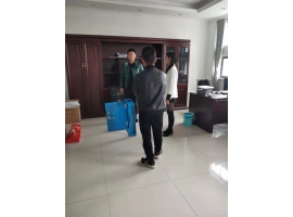 熱烈歡迎黃總， 即使大雨天也如期而至來廠考察指導我們工作！
